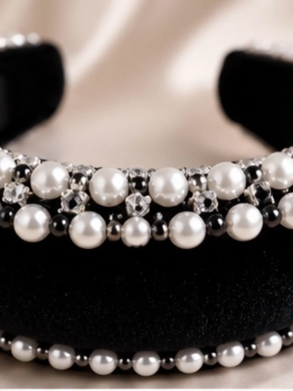 Black Pearl & Crystal Embellished Headband - Luxe Women’s Hair Accessory
